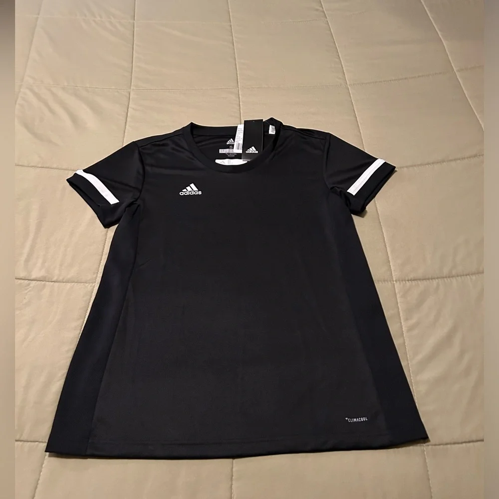 Adidas shirt - Picture 2 of 3